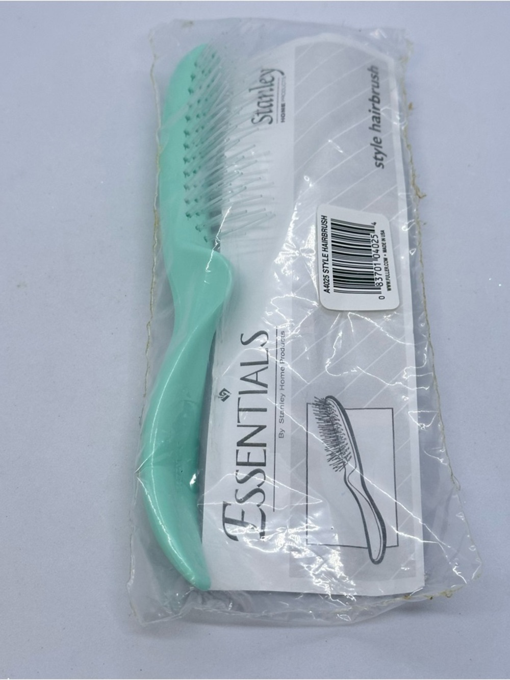 Stanley Essentials Style Glider Hairbrush Detangles Use on Wet or Dry Hair A4025